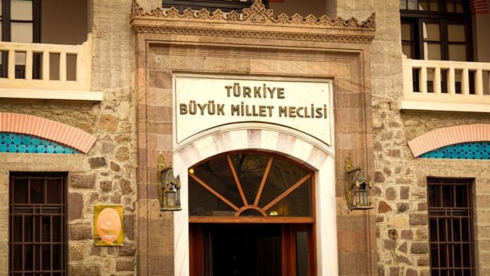 Çerçeve Yasa Meclis’te Görüşülüyor: Tarafların Tutumları Netleşiyor