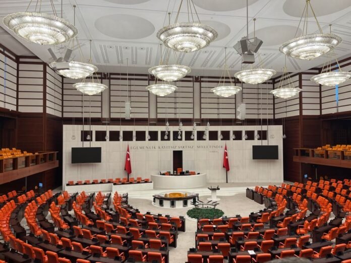 Çerçeve Yasa Nedir? Teklifin Kapsamı ve Siyasi Tepkiler