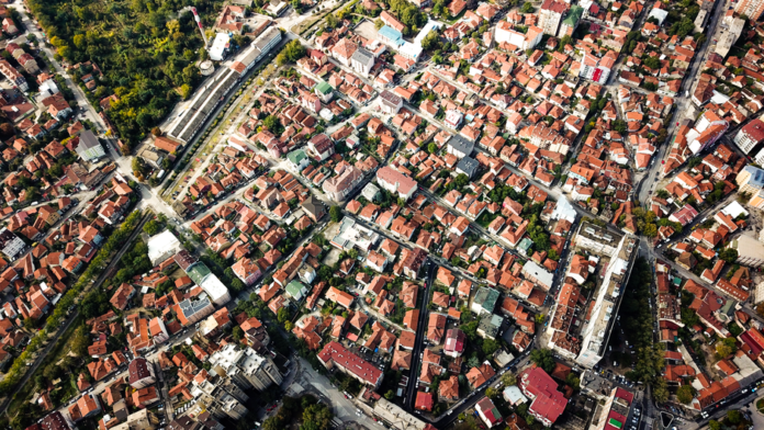 Kentsel Altyapı ve Elektrik Kesintileri: Dayanıklılık Nasıl Artırılır?